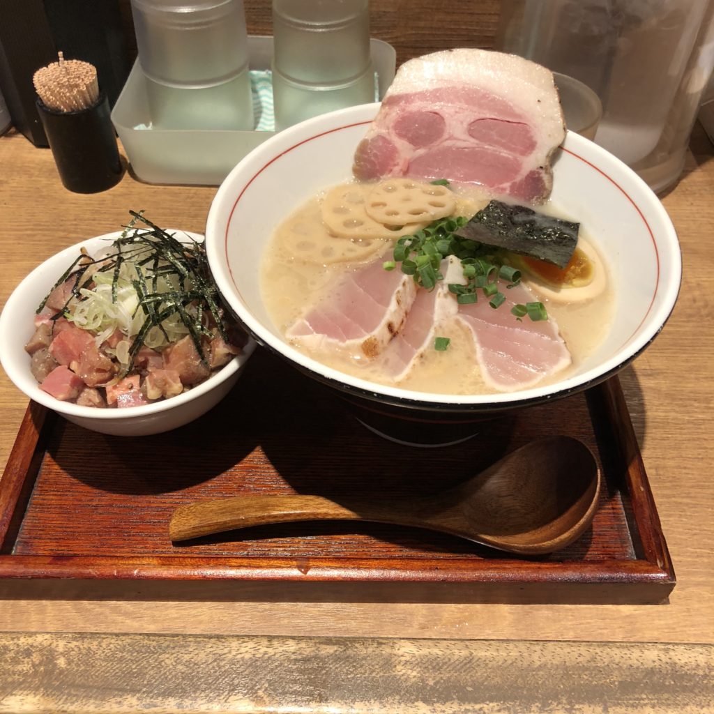 【食レポ】天王寺の斬新な魚介白湯ラーメン、「麺と心７」を君は知っているか？！